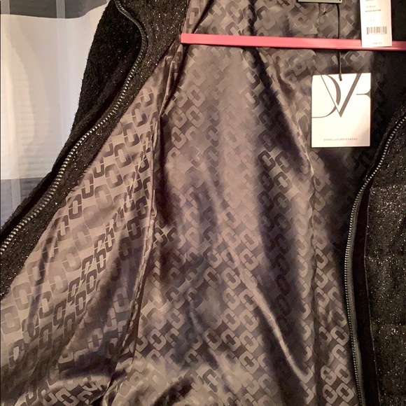 BLACK HALL SPARKLE PUFFER - Picture 6 of 6